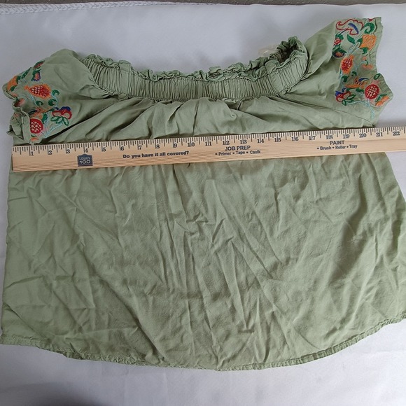 Isa & Ella Off The Shoulder Floral Embroidered Top Women's Size Large Green - Picture 7 of 9